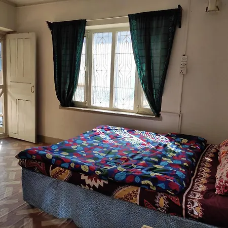 Laughing Buddha Guest House & Villa